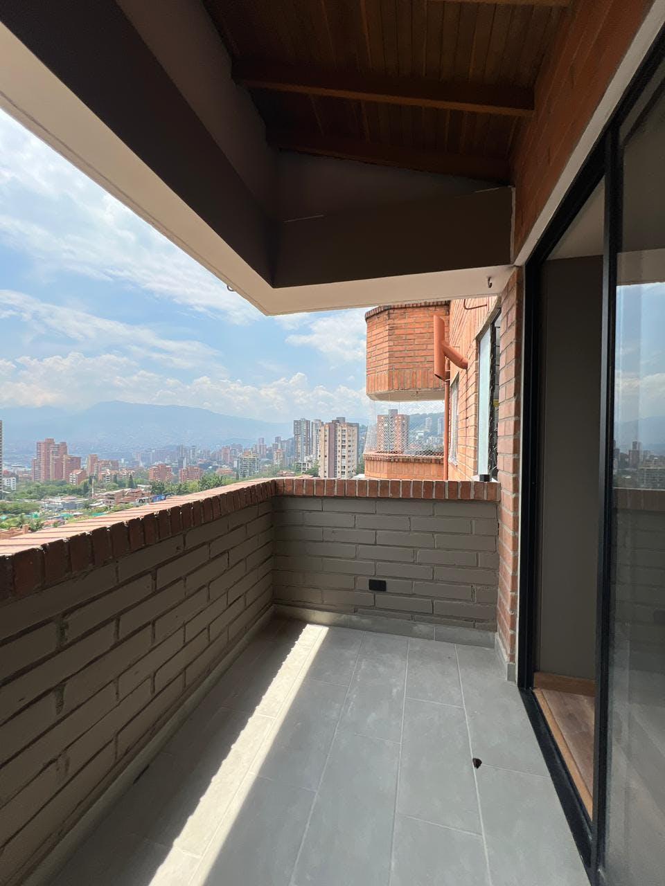 Apartamento para arriendo en el Poblado. Sector La Visitación.